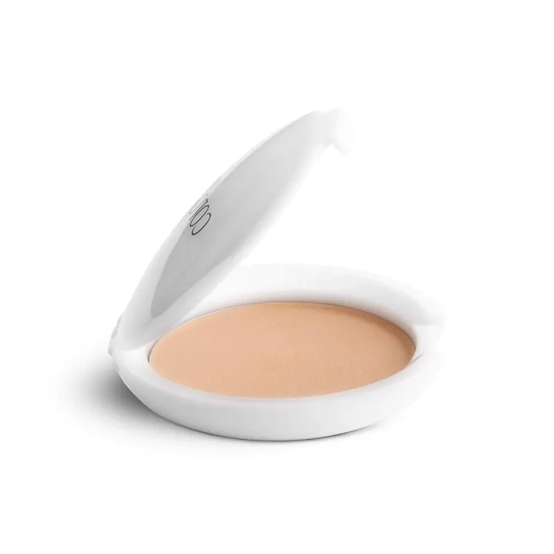 Colorbar Radiant White Uv Compact Powder 003 Sandy Nude With Spf 18- 9G